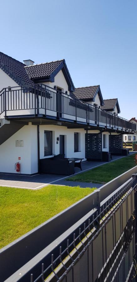 Apartamenty U Wioli I Marcina Łeba Exteriör bild