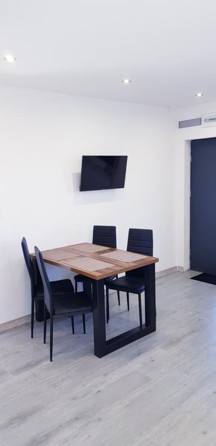 Apartamenty U Wioli I Marcina Łeba Exteriör bild